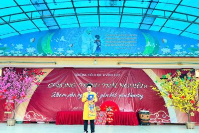 Hoạt động trải nghiệm “Khám phá ngày Tết-Găn kết yêu thương”